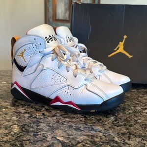 Air Jordan retro 7 White and Black Sneakers EUC 7Y or women’s 8.5